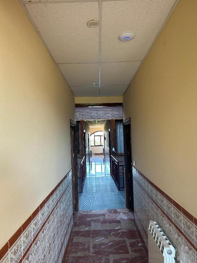 Hostal Transilvania Santa Cruz de Moncayo Bagian luar foto