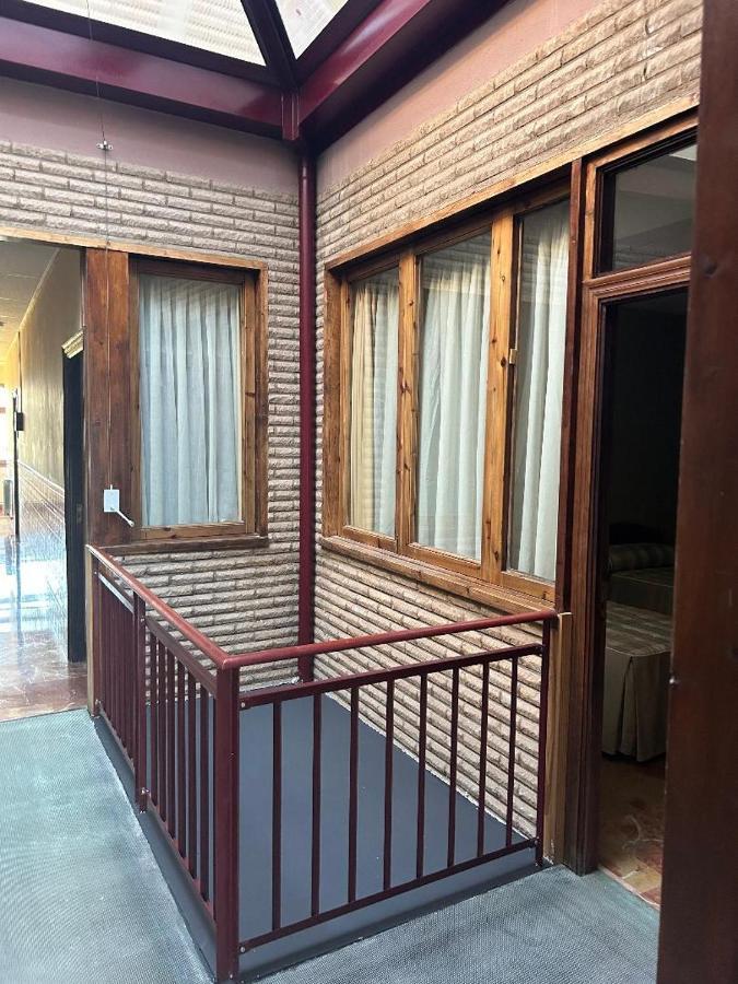 Hostal Transilvania Santa Cruz de Moncayo Bagian luar foto